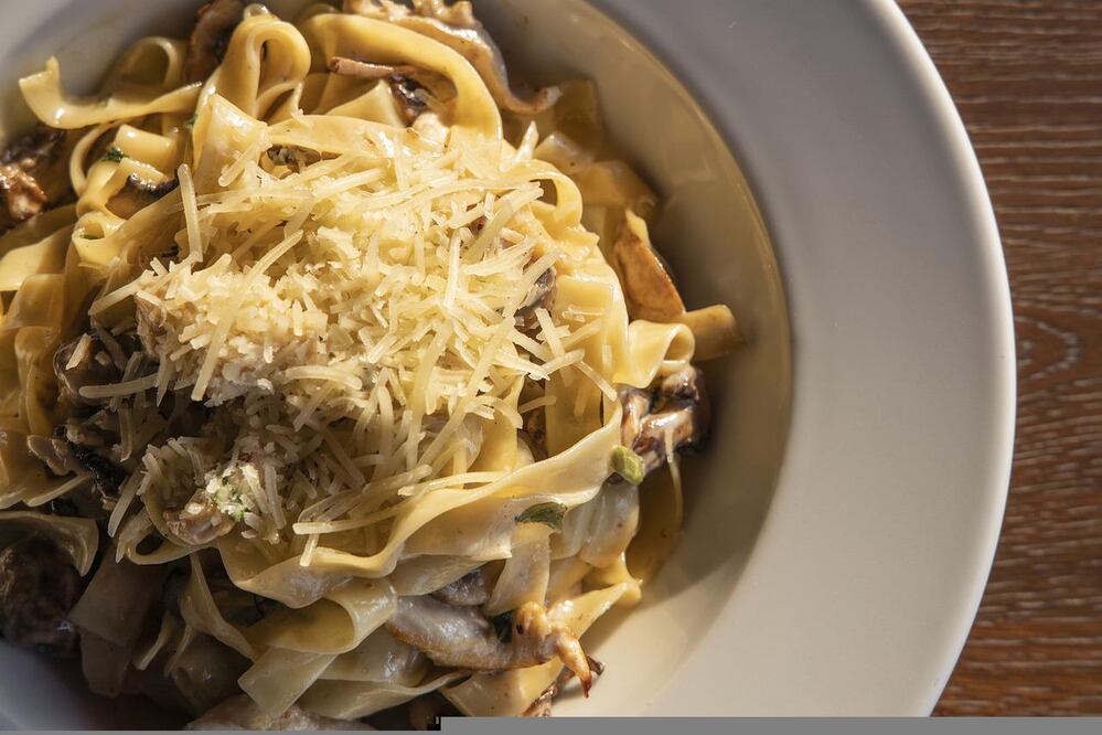 El Fetuccine Alfredo es una de las pastas más populares de la cocina italiana. Foto: Pixabay