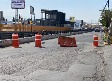 Reportan caos vial en la autopista México-Puebla por obras del Trolebús Chalco-Santa Martha