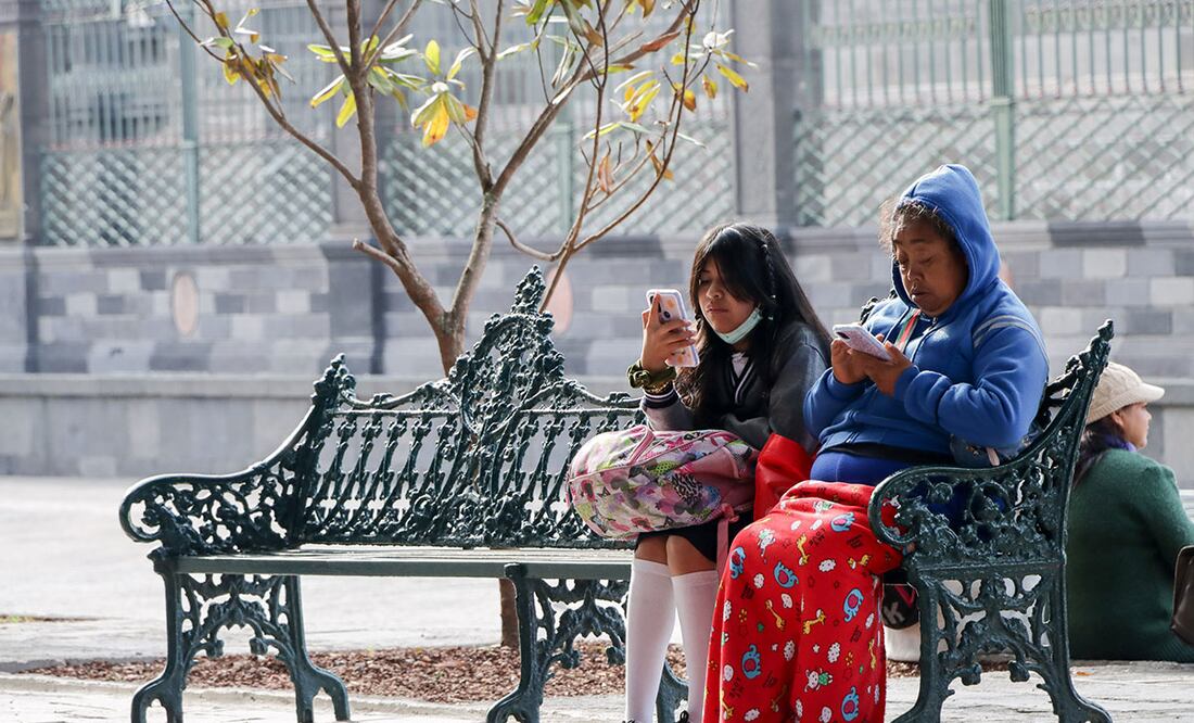 En particular, hizo un llamado a estar especialmente atentos a los menores de edad, adultos mayores y personas con enfermedades crónicas, quienes son más vulnerables a las inclemencias del tiempo.
Foto: Producción El Universal Puebla