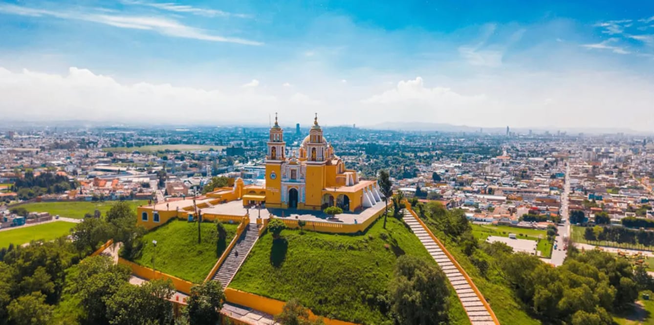 Esta combinación de lo antiguo con lo moderno, junto con un costo de vida más accesible en comparación con las grandes urbes, hace de Cholula un lugar atractivo para quienes buscan calidad de vida sin renunciar a la proximidad con una ciudad de mayor tamaño.

Foto: Producción El Universal Puebla
