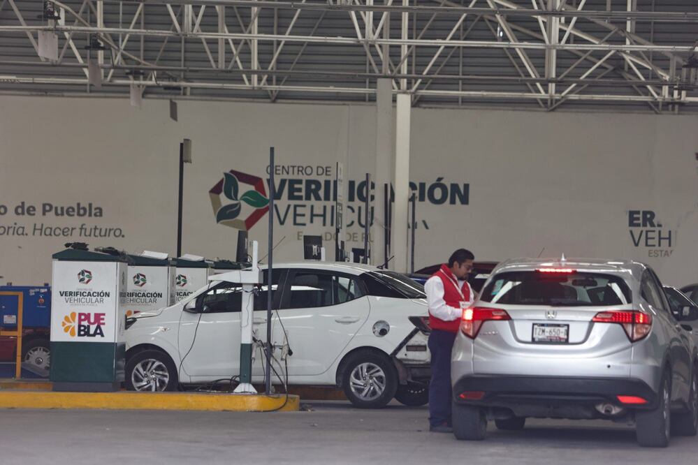 Queda menos de una semana para poder hacer la verificación vehicular en Puebla | Foto: EsImagen