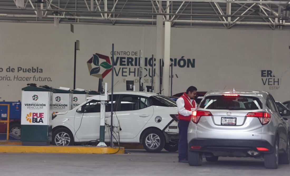 Queda menos de una semana para poder hacer la verificación vehicular en Puebla | Foto: EsImagen