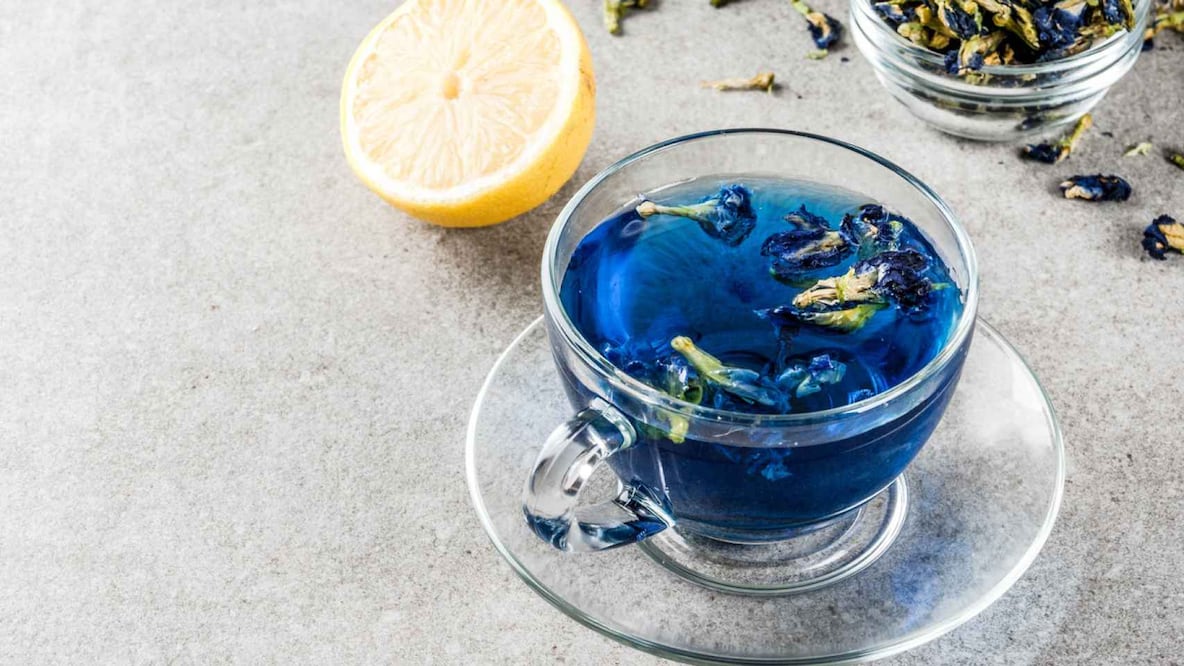 El uso de té azul para bajar de peso definitivamente está ganando popularidad, esta infusión también es conocida como té Oolong o Dragón Negro. 

Foto: Producción El Universal