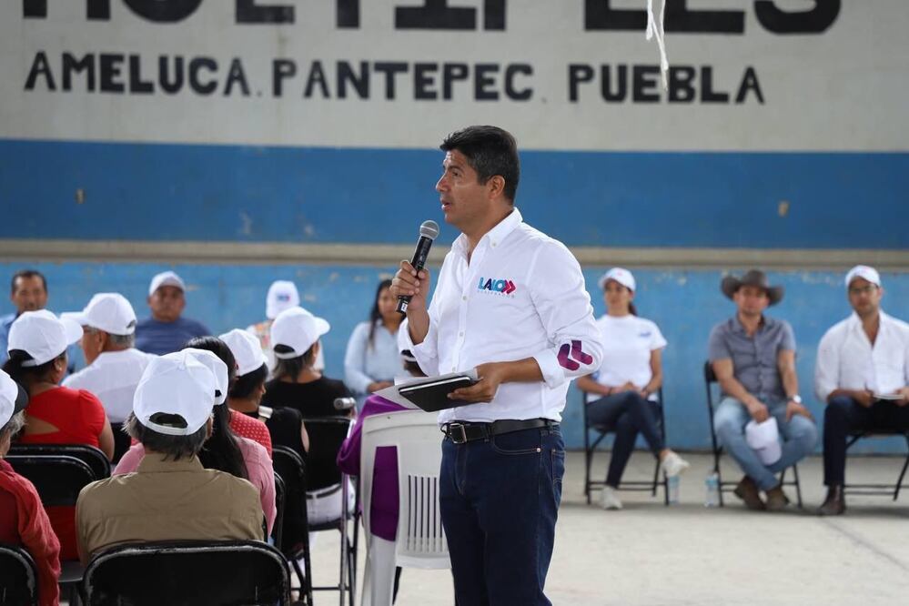 Lalo Rivera estuvo con citricultores en Pantepec | Foto: Especial
