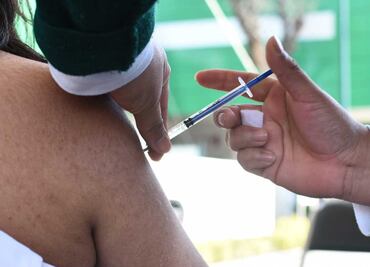 Tercera dosis para 40 y más en 76 municipios, el martes 1 de febrero