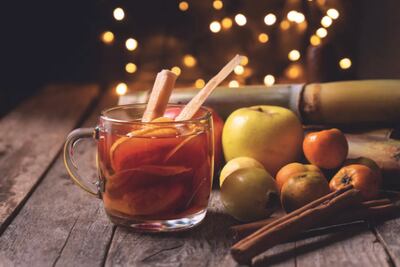 Esta es la bebida alcohólica perfecta para acompañar el ponche