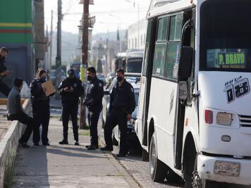 Balean a joven en asalto a transporte público en colonia Resurgimiento de Puebla