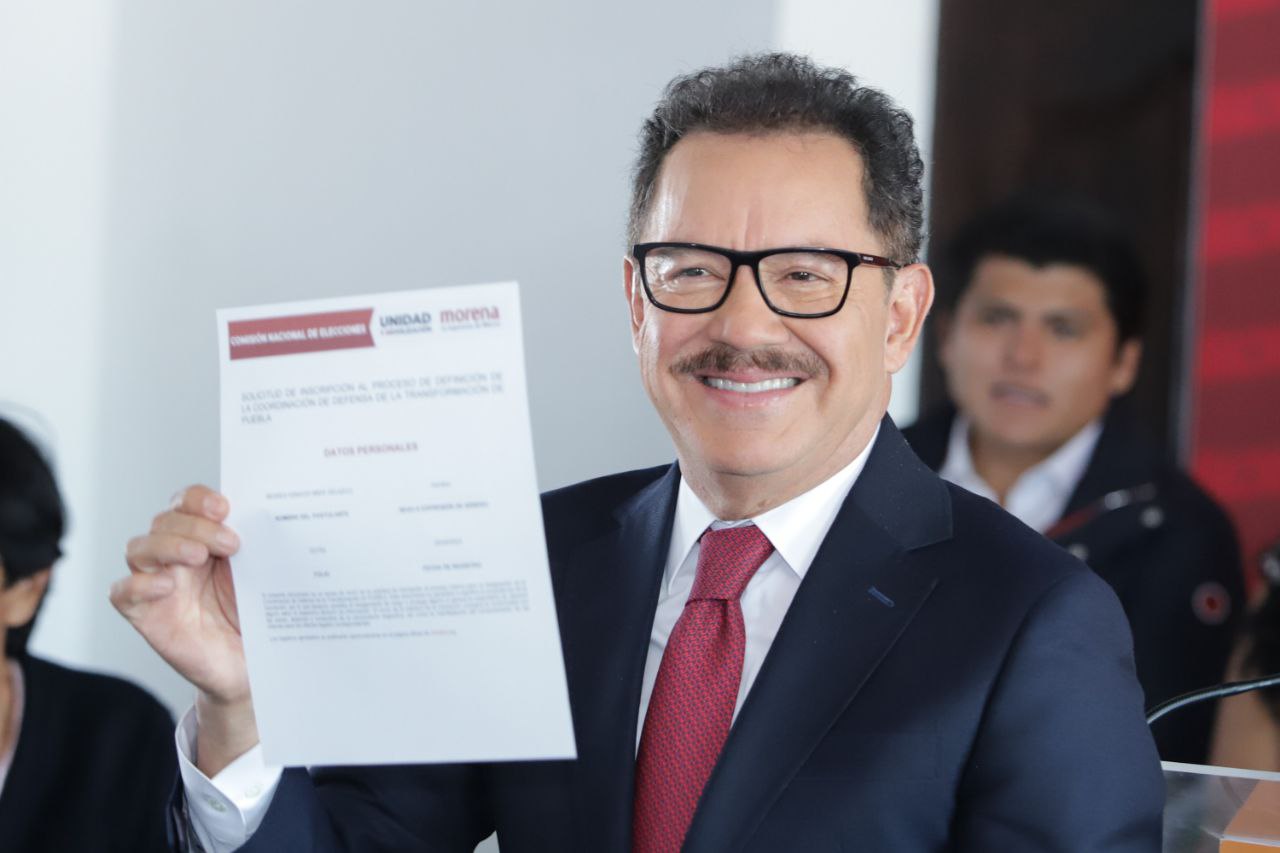 Ignacio Mier Velazco presentó su registro en Morena Puebla | Agencia Es Imagen para El Universal Puebla