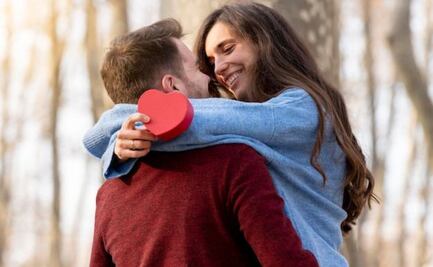 Conoce cuál es el poema de Pablo Neruda para demostrar un amor profundo a tu pareja