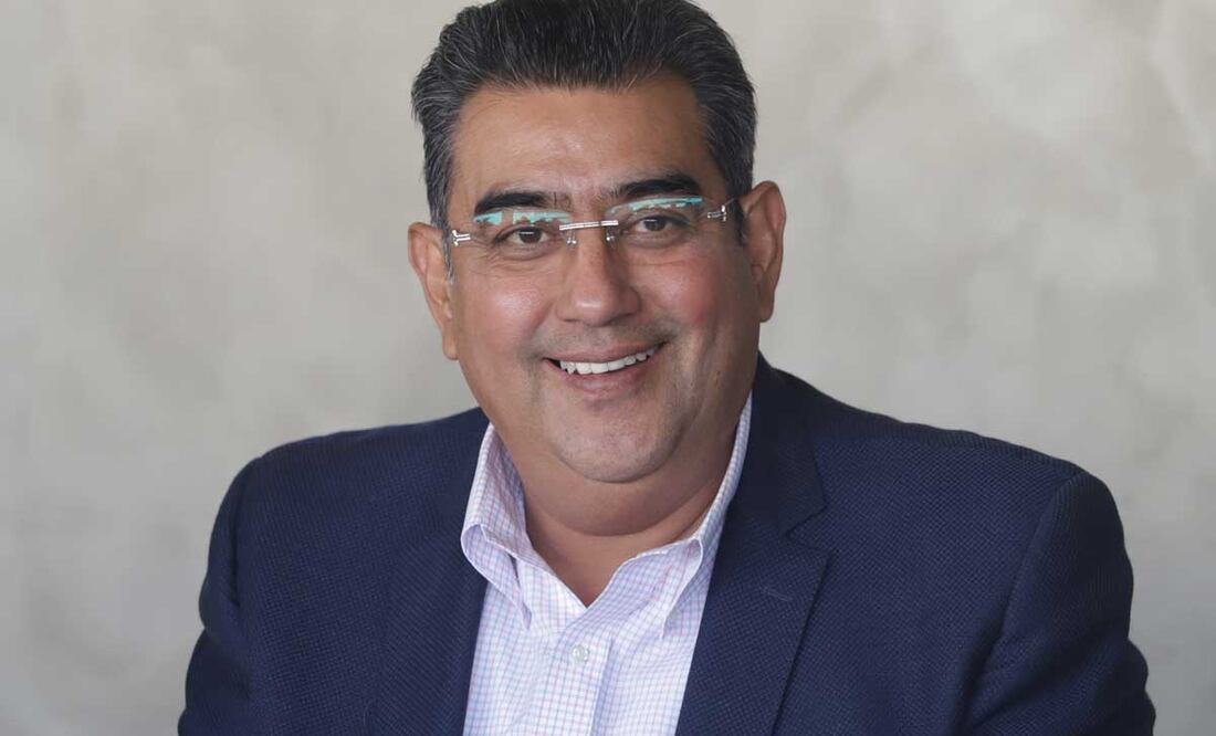 El Cogreso local designó la madrugada de este jueves 15 de diciembre a Sergio Salomón Céspedes Peregrina como gobernador sustituto | Foto: Agencia Es Imagen para El Universal Puebla