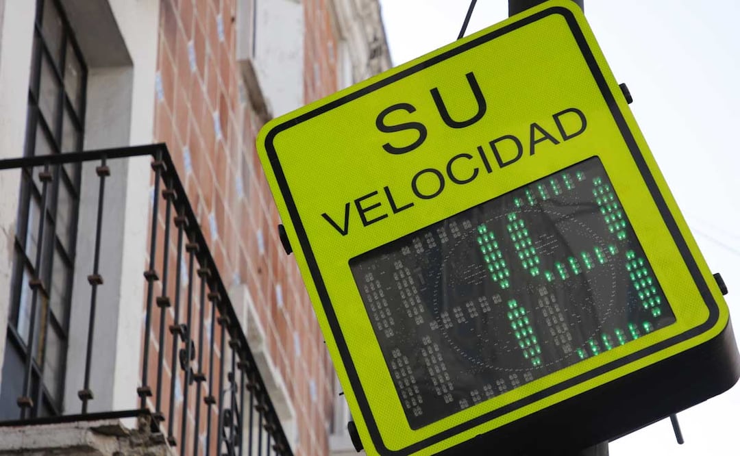 En las vialidades de San Andrés Cholula, donde estén colocados los cinemómetros, el límite de velocidad es 50 kilómetros por hora | Foto: Agencia Es Imagen para El Universal Puebla