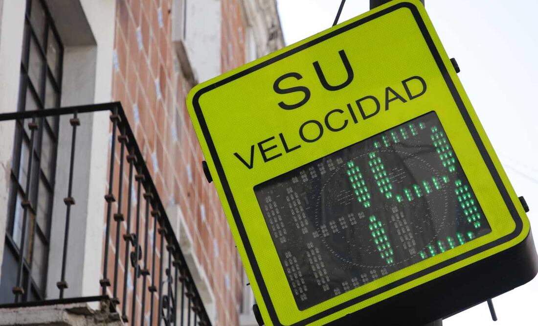 En las vialidades de San Andrés Cholula, donde estén colocados los cinemómetros, el límite de velocidad es 50 kilómetros por hora | Foto: Agencia Es Imagen para El Universal Puebla