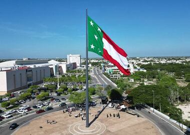 ¿Puebla tiene una bandera como la que se izó en Yucatán?