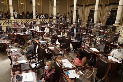 Anuncia Barbosa comisión para vigilar desempeño de la ASE