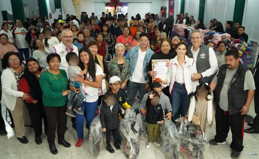 Arrancan MariElise y Pepe Chedraui Posadas Navideñas en unidades habitacionales de la capital