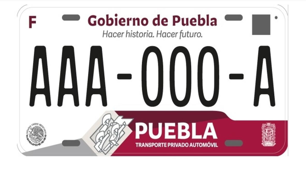 Cambio de placas en Puebla / Foto: Gobierno del estado
