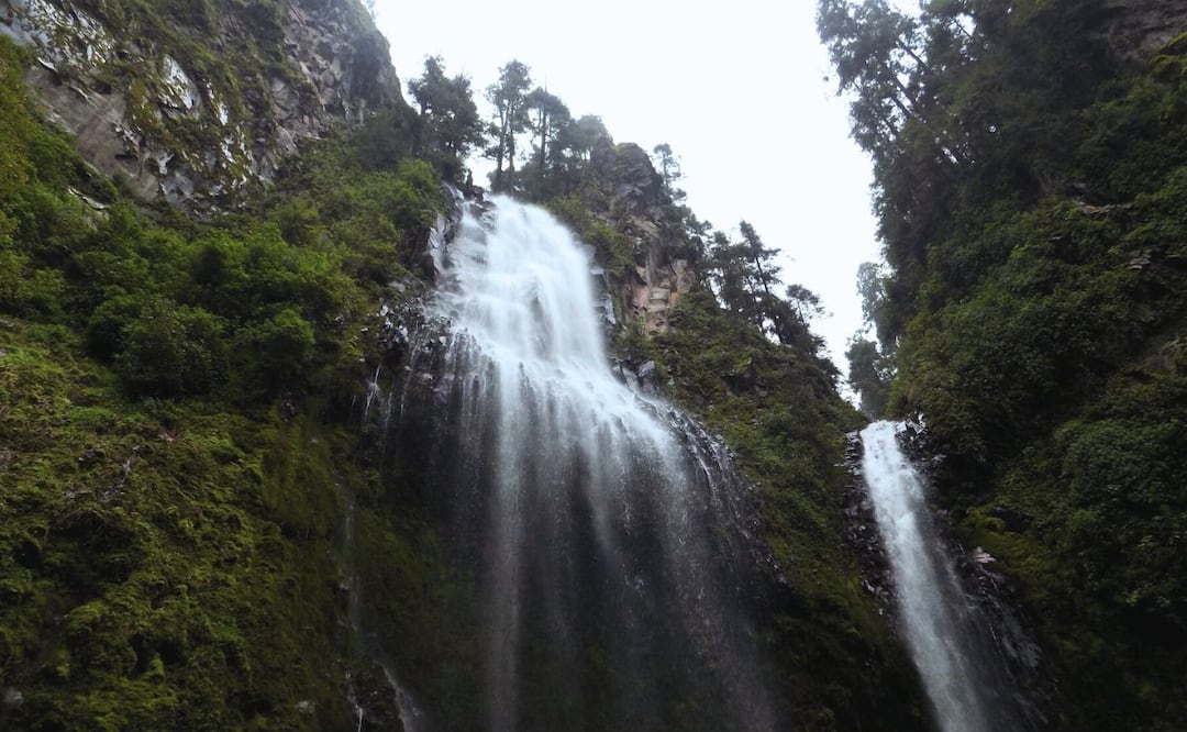 La Cascada Congelada esta ubicada en el Parque Nacional Iztaccíhuatl-Popocatépetl / Facebook Mexcapate