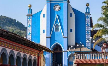 Conoce la extraña y majestuosa iglesia azul de la Sierra Norte de Puebla