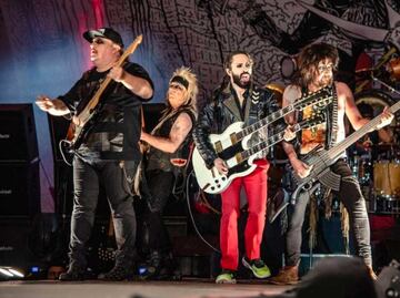 Recuperan equipo de sonido e instrumentos de Moderatto