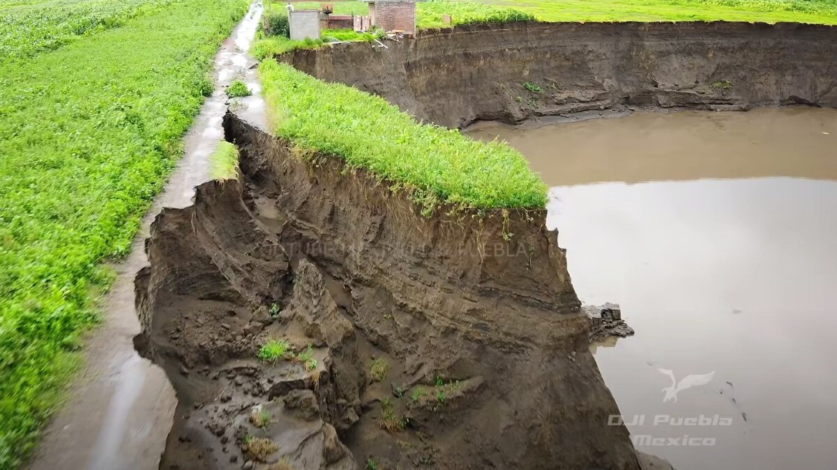 Socavón de Puebla. Así luce de cerca la franja de tierra que se está desprendiendo