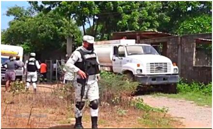 Liberan a mujer embarazada que hombre mantuvo cautiva por 7 horas; policías asesinan al captor