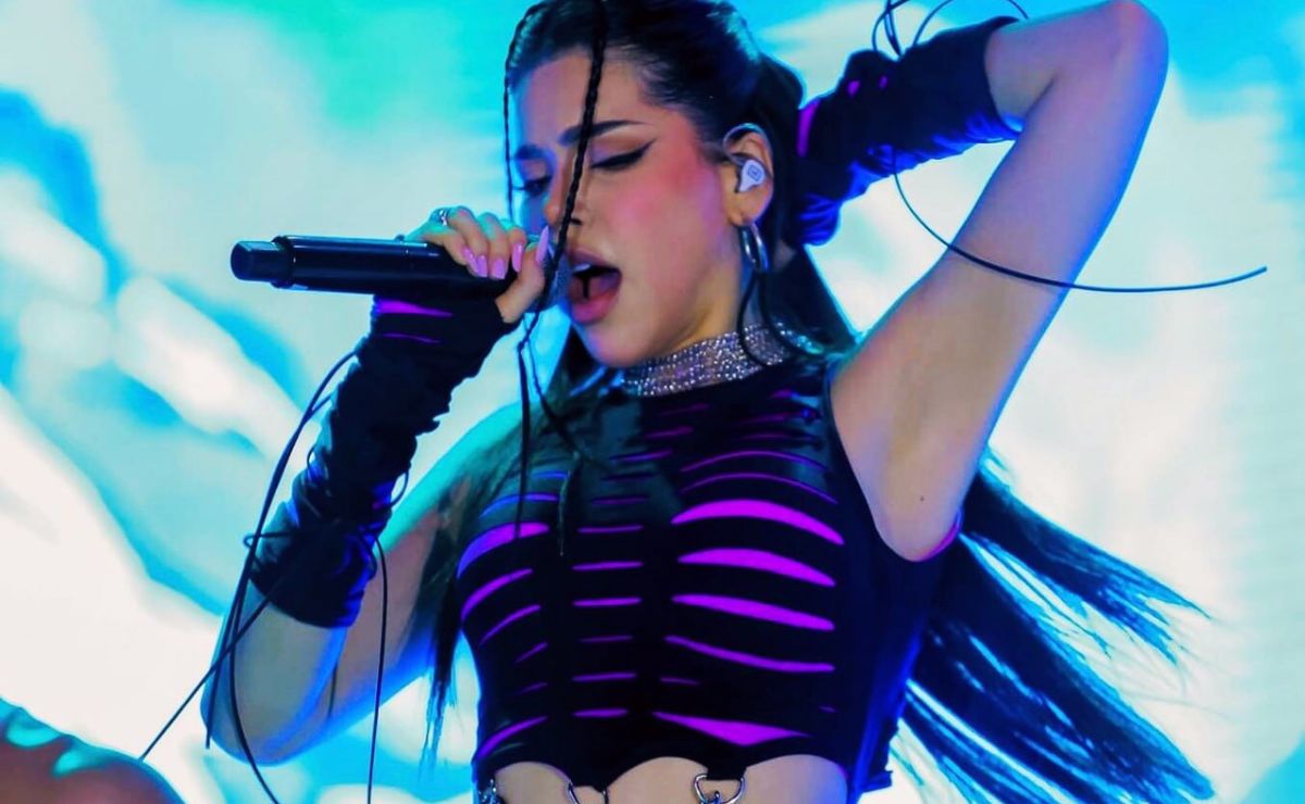 Kenia Os es una de las artistas que se presentará en la Feria de Puebla | Foto: EsImagen