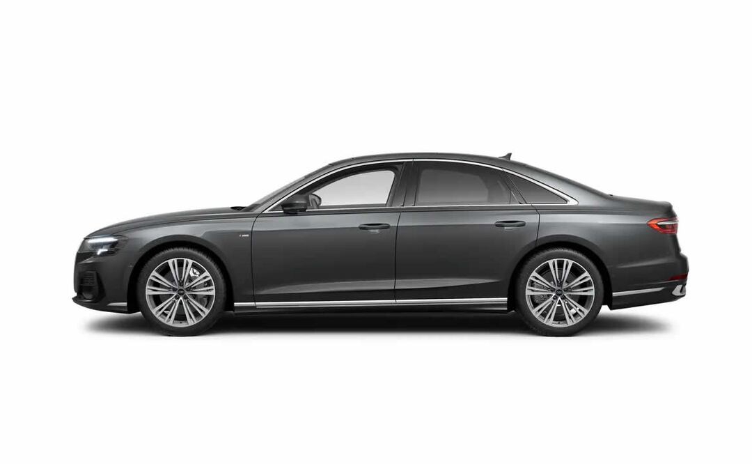 El sedán de lujo A8 y su versión deportiva S8 tuvieron un rediseño. Foto: Audi México