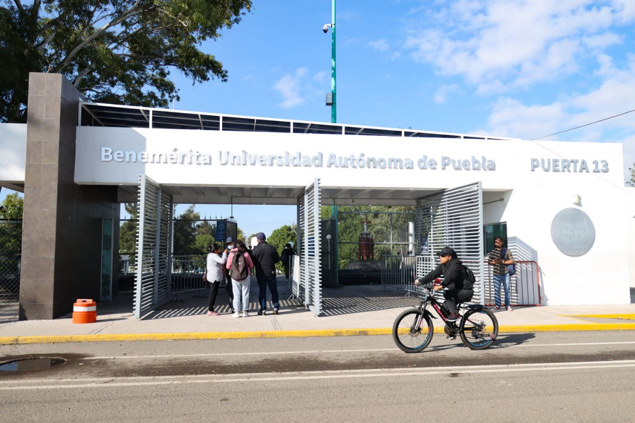 Esta posibilidad de suspensión de clases se debe a que en México, los días 1 y 2 de noviembre se viven de manera intensa, dado que coinciden con las festividades del Día de Muertos.

Foto: Producción El Universal Puebla 