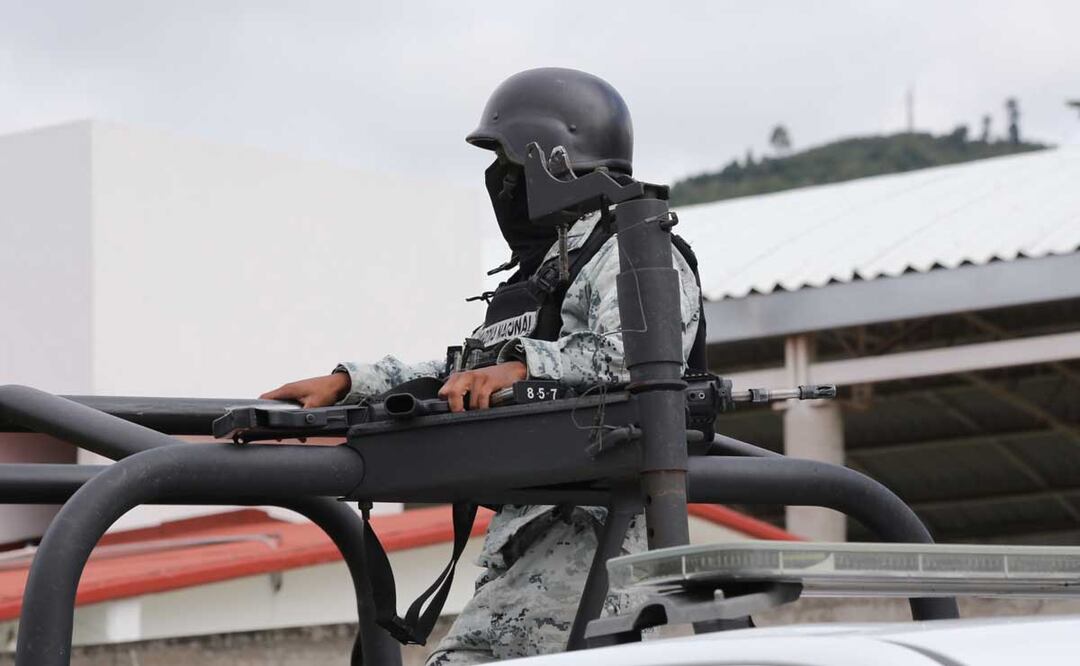 El ex funcionario municipal del Sistema Operador de Agua Potable fue detenido junto con su hijo y cinco personas más | Foto: Agencia Es Imagen para El Universal Puebla