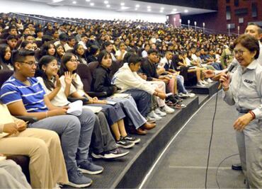 Supervisa Rectora aplicación del Examen General de Admisión 2024