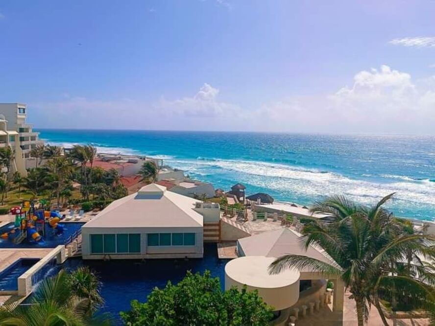 El hotel Solymar de Succar Kuri se encuentra en Cancún | Foto: Facebook Solymar