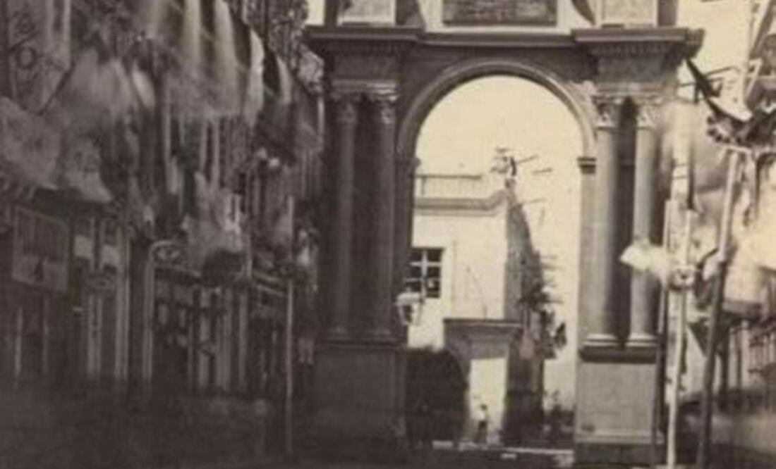 Los Arcos del Triunfo desaparecieron con el tiempo en la ciudad de Puebla | Foto: Facebook Puebla de Antaño