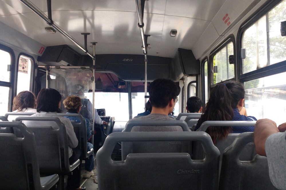 Subirse a una unidad del transporte público sigue siendo un riesgo en Puebla