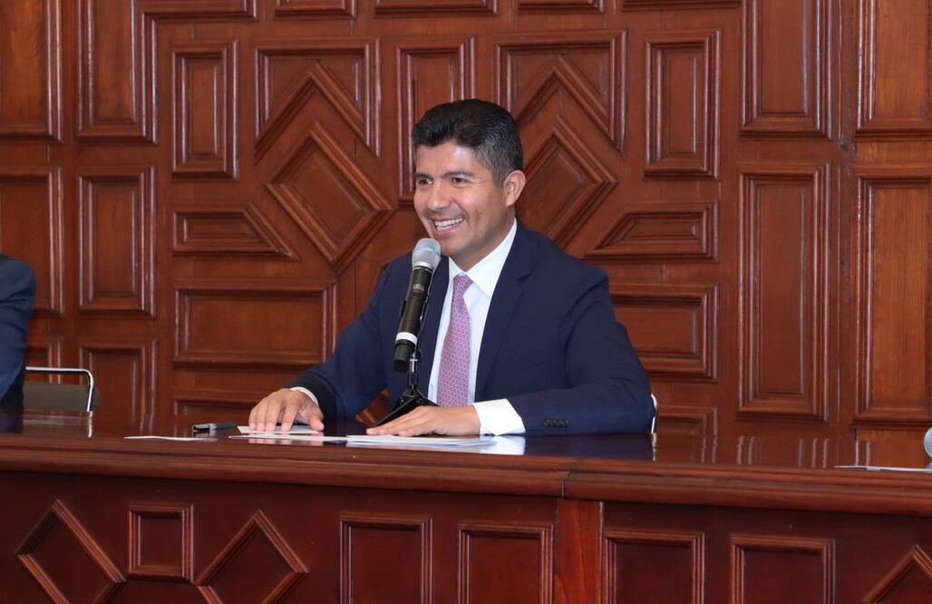 Lalo Rivera se presentó hoy ante el Consejo Universitario | Foto: Especial