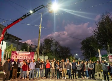Entregó Gobierno de la Ciudad modernización de luminarias con tecnología LED en Azumiatla