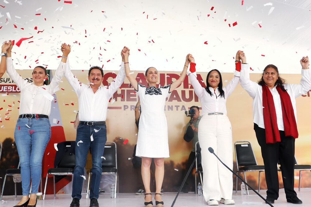 Ignacio Mier estuvo presente en la gira de Claudia Sheinbaum en Puebla | Foto: Especial