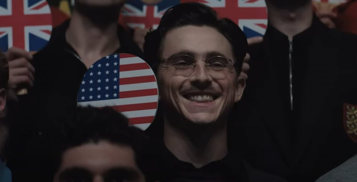 Timothée Chalamet entrega toda su energía y sus habilidades en lo que es una de sus mejores interpretaciones a lo largo de su carrera | Foto: A24