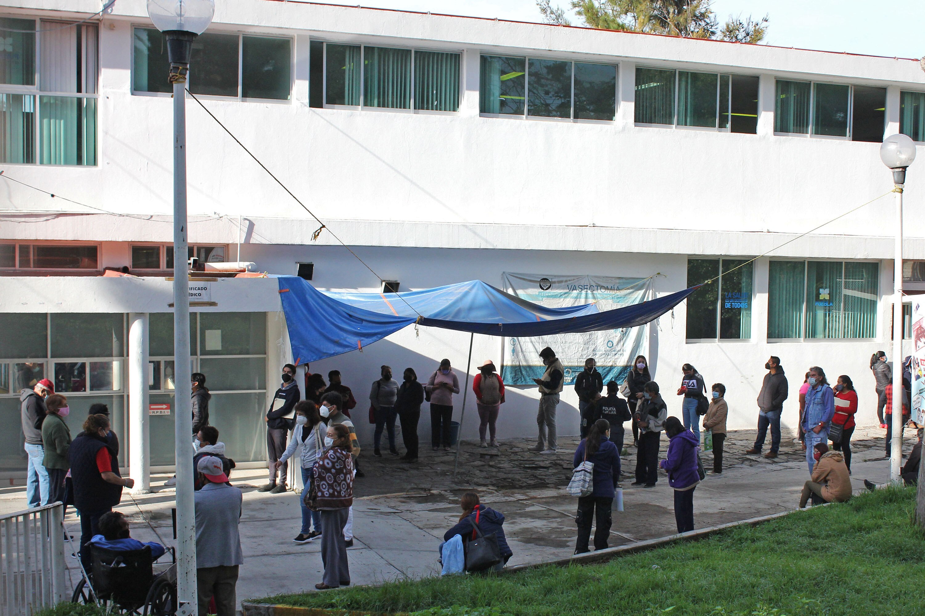 Se deslinda Barbosa de demandas de trabajadores de salud en paro