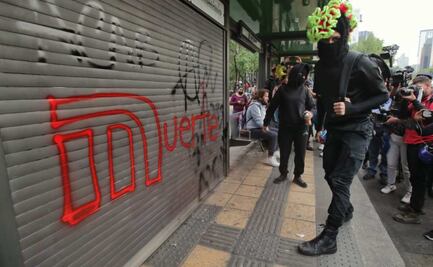 VIDEOS: Bloque Negro causa destrozos en comercios durante protesta contra Guardia Nacional en el Metro