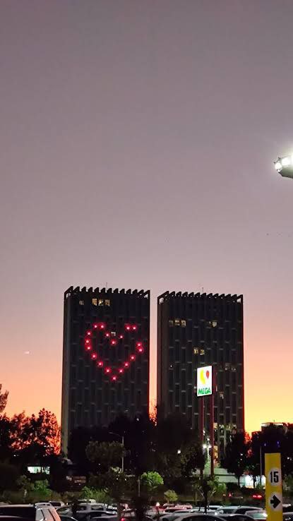 El edificio del corazón está en Avenida Las Torres, casi esquina con Bulevar Carmelitas | Redes sociales