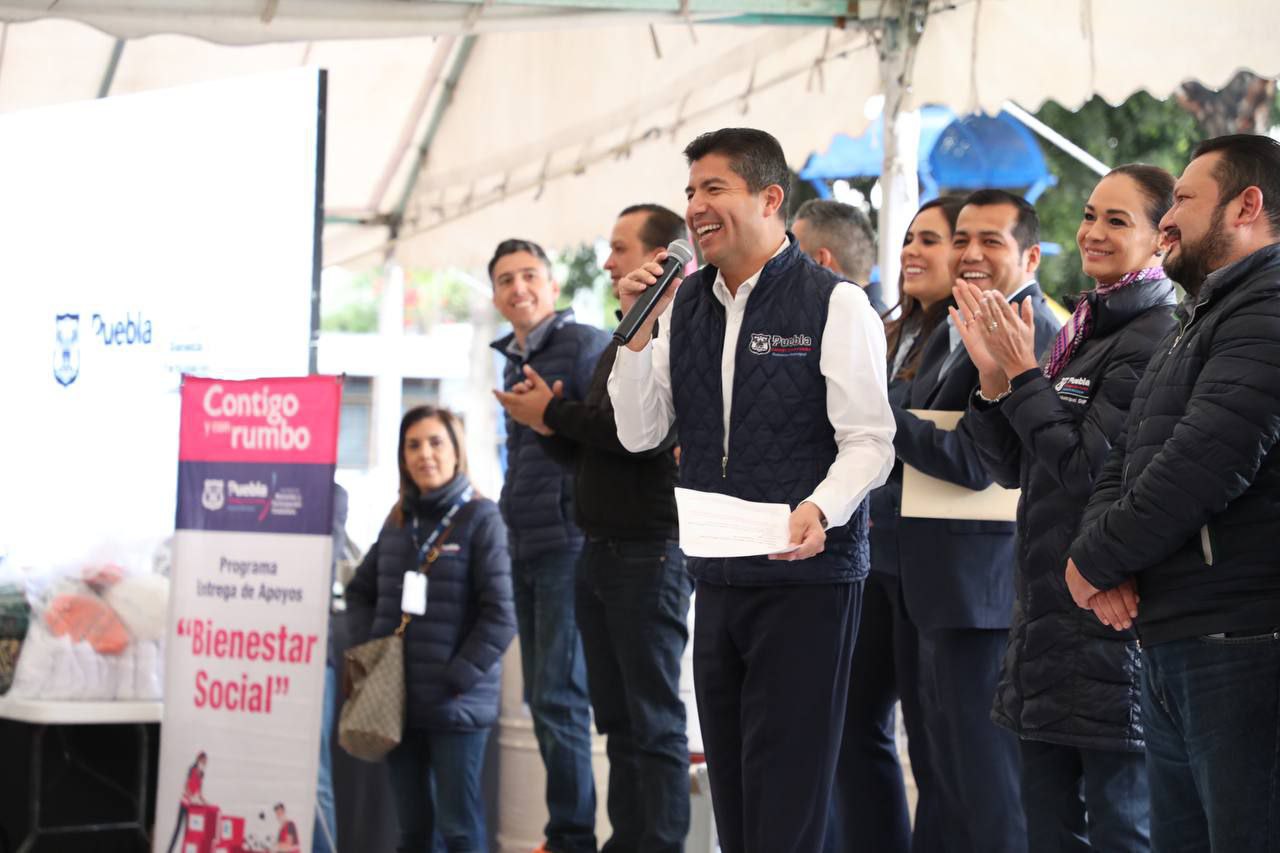 Gobierno municipal de Puebla entrega 16 mil apoyos