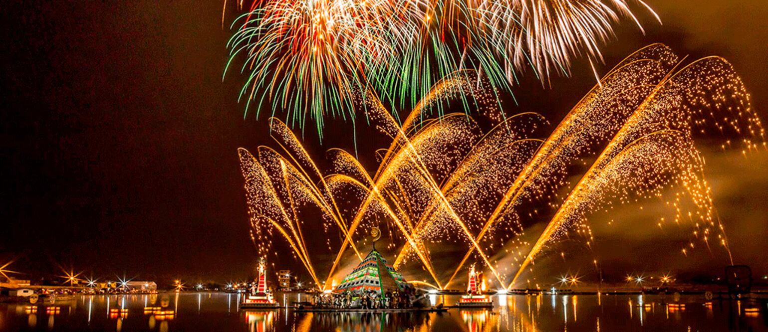 Todo está meticulosamente organizado para rendir un homenaje sincero a los fieles difuntos, haciendo de Chignahuapan un destino ideal para vivir esta festividad de manera auténtica y conmovedora.
Foto: Producción El Universal Puebla