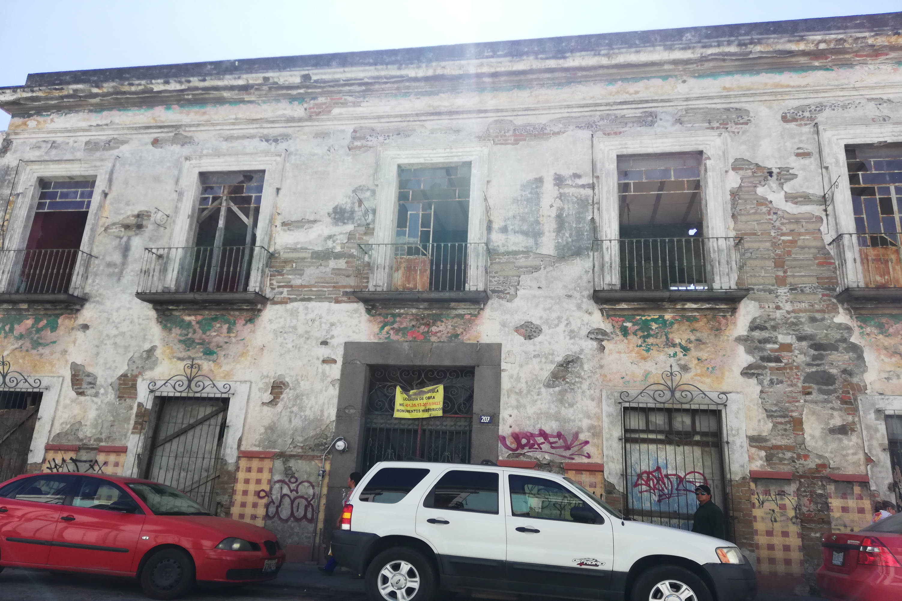 Casonas en deterioro / EsImagen