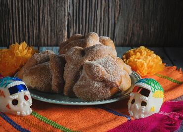 ¿Qué significan las calaveritas de azúcar en el altar de muertos?