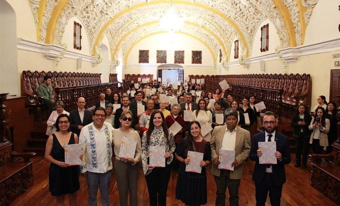 En el Salón Barroco de la BUAP se presentó la revista “Cuetlaxcoapan” | Foto: Especial