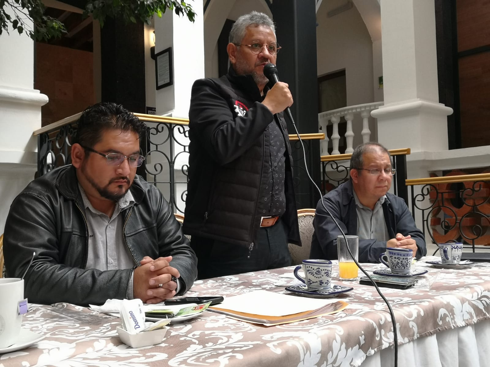 Rinden protesta delegados del sindicato CECyTE