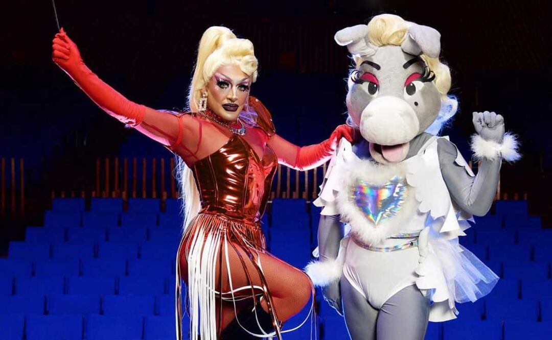 Turbulence y la Burrita Burrona son dos drag queens regiomontanas muy populares que llegan a Puebla este 5 de mayo | Foto: Facebook Turbulence Drag Queen