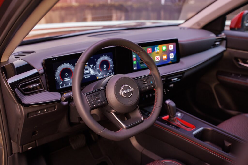 Los asientos, equipados con la tecnología Zero Gravity de Nissan, ofrecen una postura más cómoda para los ocupantes, reduciendo la fatiga en viajes largos.

Foto: Producción El Universal Puebla