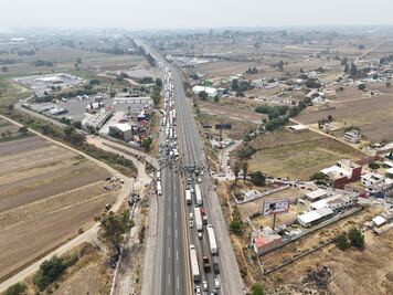 Qué pasa en la autopista México-Puebla hoy lunes 7 de abril, últimas noticias sobre bloqueos y accidentes