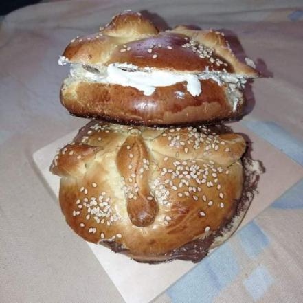 Hojaldras, el pan de muerto ahora con relleno dulce o salado